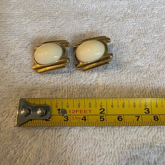 Vintage Trifari Gold Tone & Off-White Cabochon Earrings For Pierced Ears - Picture 7 of 7